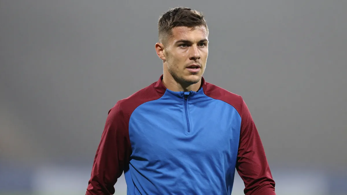 Morton's young stars face growing expectations as Ton boss Ian Murray urges caution, citing the need to manage pressure...